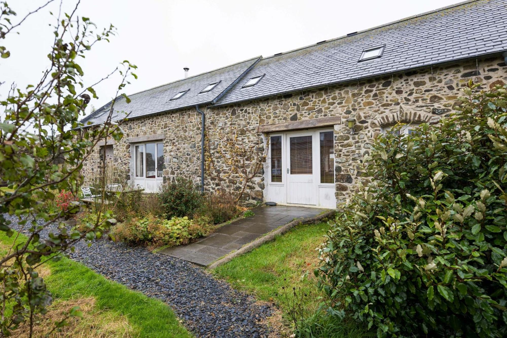 The Workshop- Eco Cottage By The Coastal Path Goodwick 外观 照片